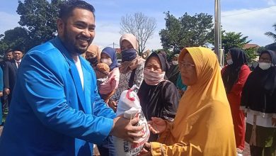 Photo of Hari Sumpah Pemuda, DPD KNPI Labuhanbatu Berikan Sembako dan Tali Asih kepada Warga Kurang Mampu