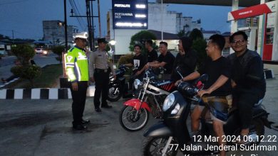 Photo of Polsek Kota Pinang Patroli Asmara Subuh dan Tertibkan Remaja Main Petasan